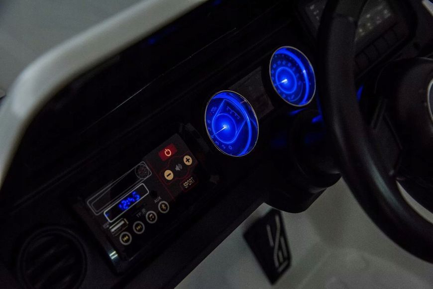 Авто ПОДАРУНОК на акумуляторі JEEP Wrangler 4x4 140W EVA шкіра пульт чорний 17553583910 фото